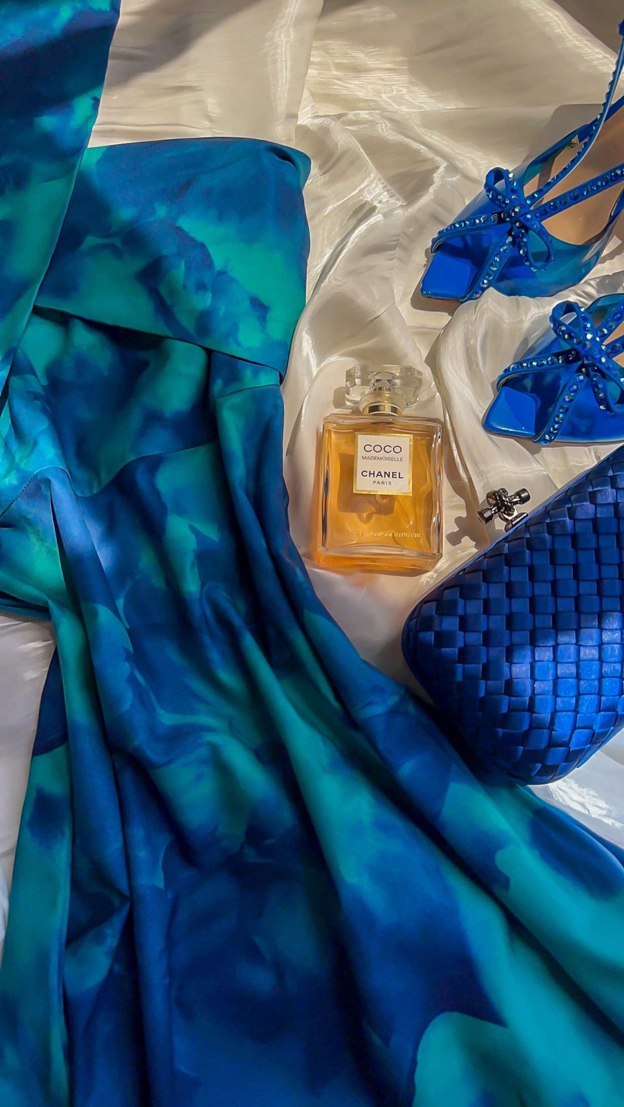 Blue Mini Clutch Size Reference - Luxury Clutch | Clear UAE

