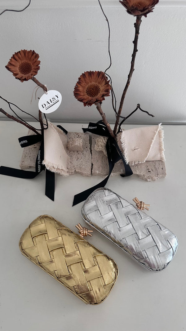 Unique clutch gold/silver