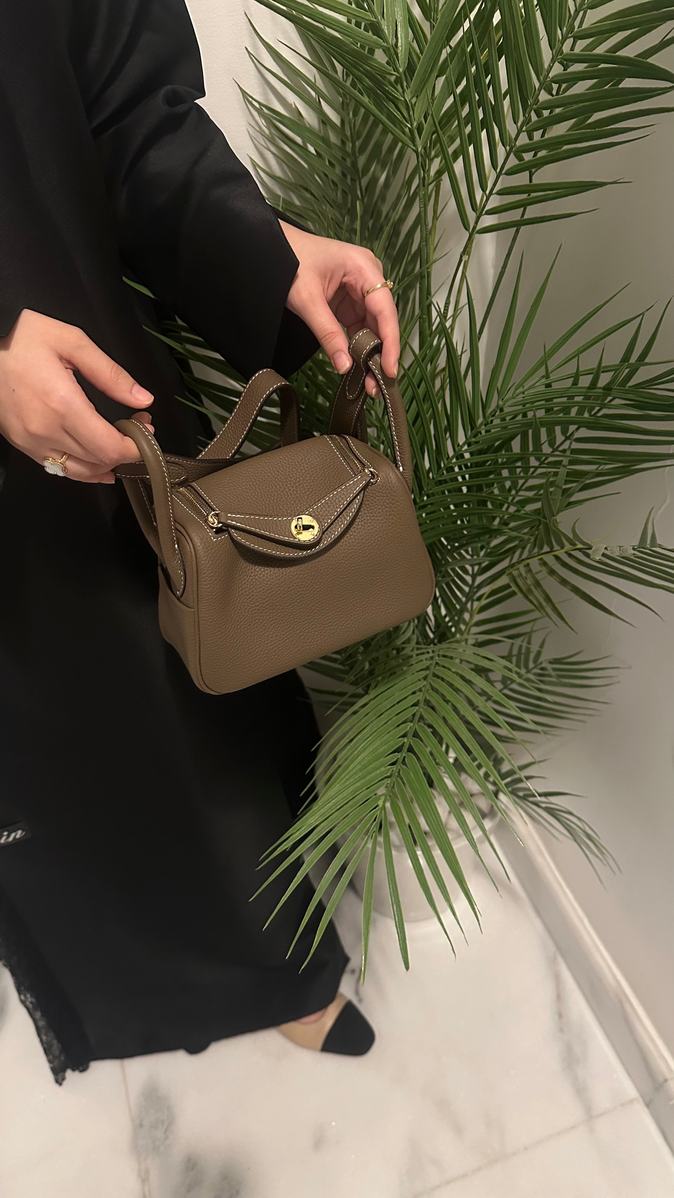 Hermes Lindy Bag in Khaki – Luxury Shoulder Bag UAE | Clear UAE
