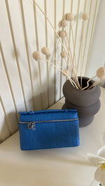 Ostrich blue