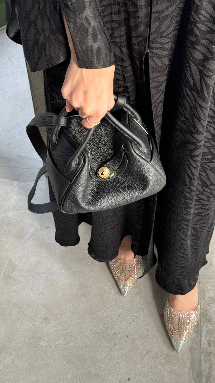 Hermes Lindy Bag in Black – Luxury Shoulder Bag UAE | Clear UAE
