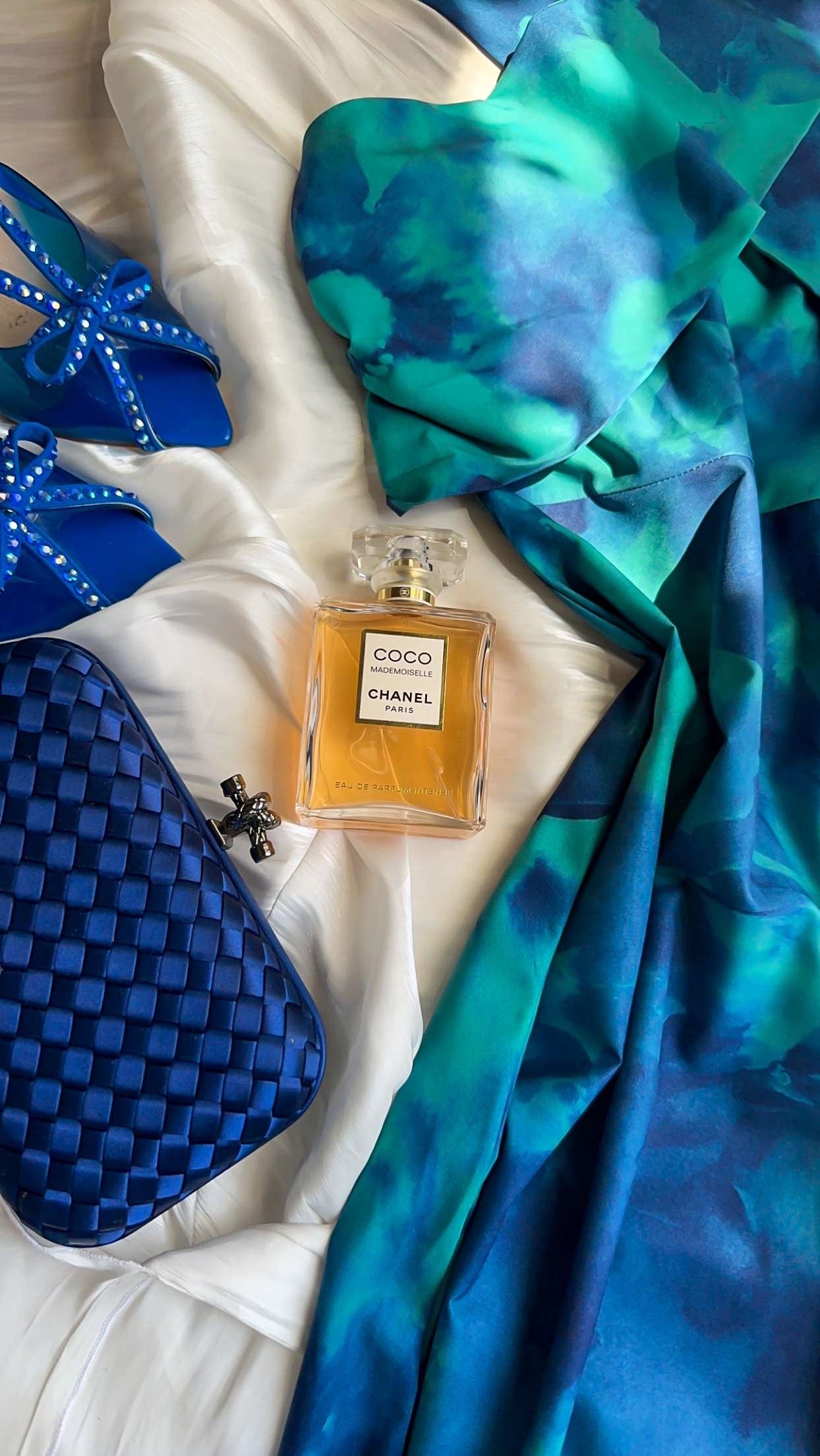 Blue Mini Clutch Size Reference - Luxury Clutch | Clear UAE
