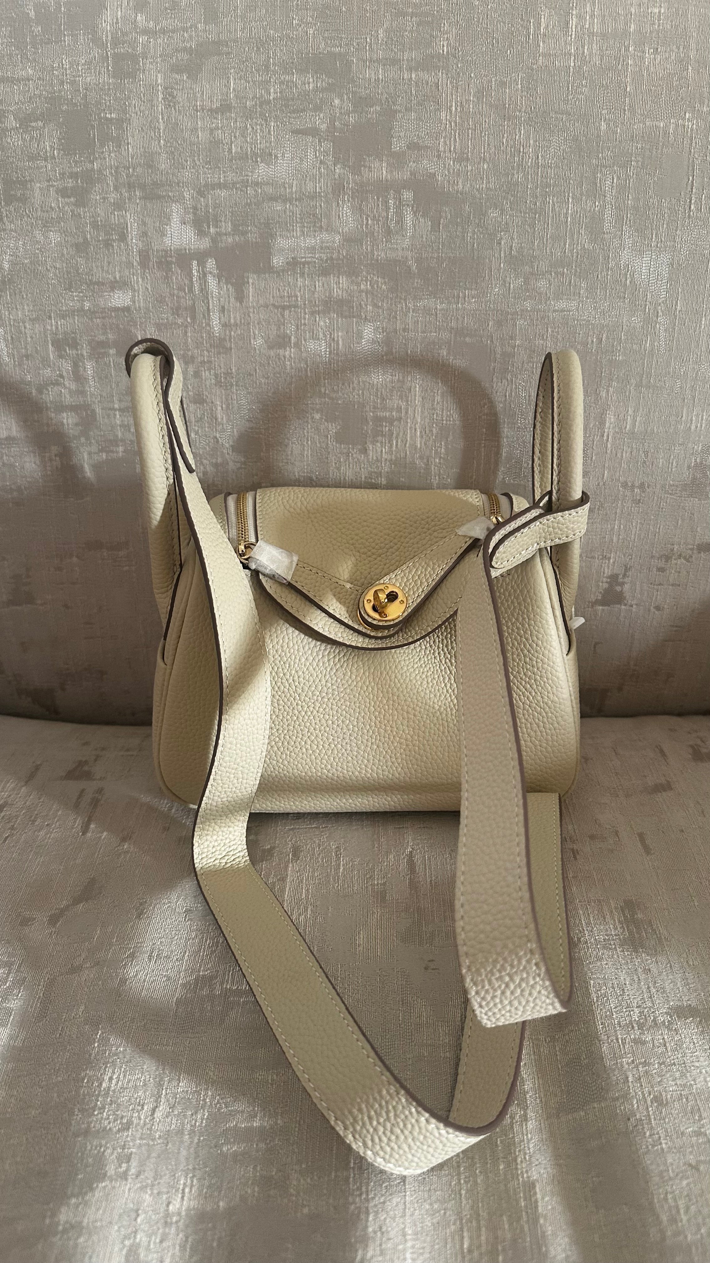 Hermes Lindy Bag in White – Luxury Shoulder Bag UAE | Clear UAE
