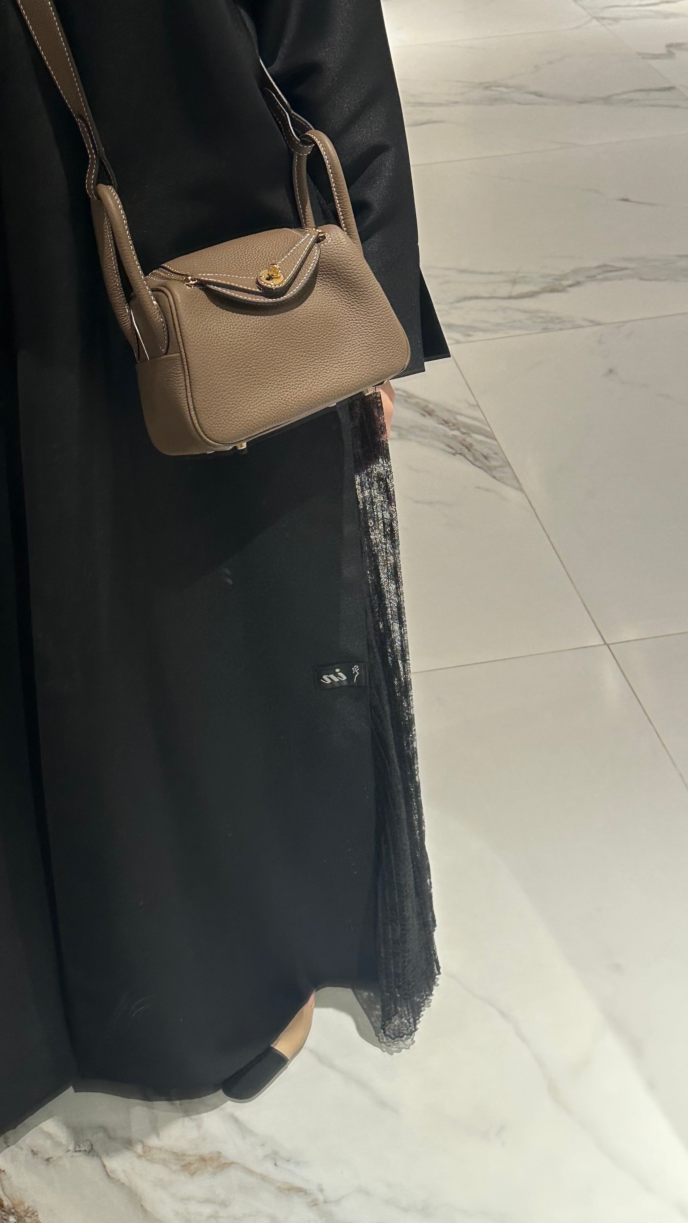 Hermes Lindy Bag in Etoupe – Luxury Shoulder Bag UAE | Clear UAE
