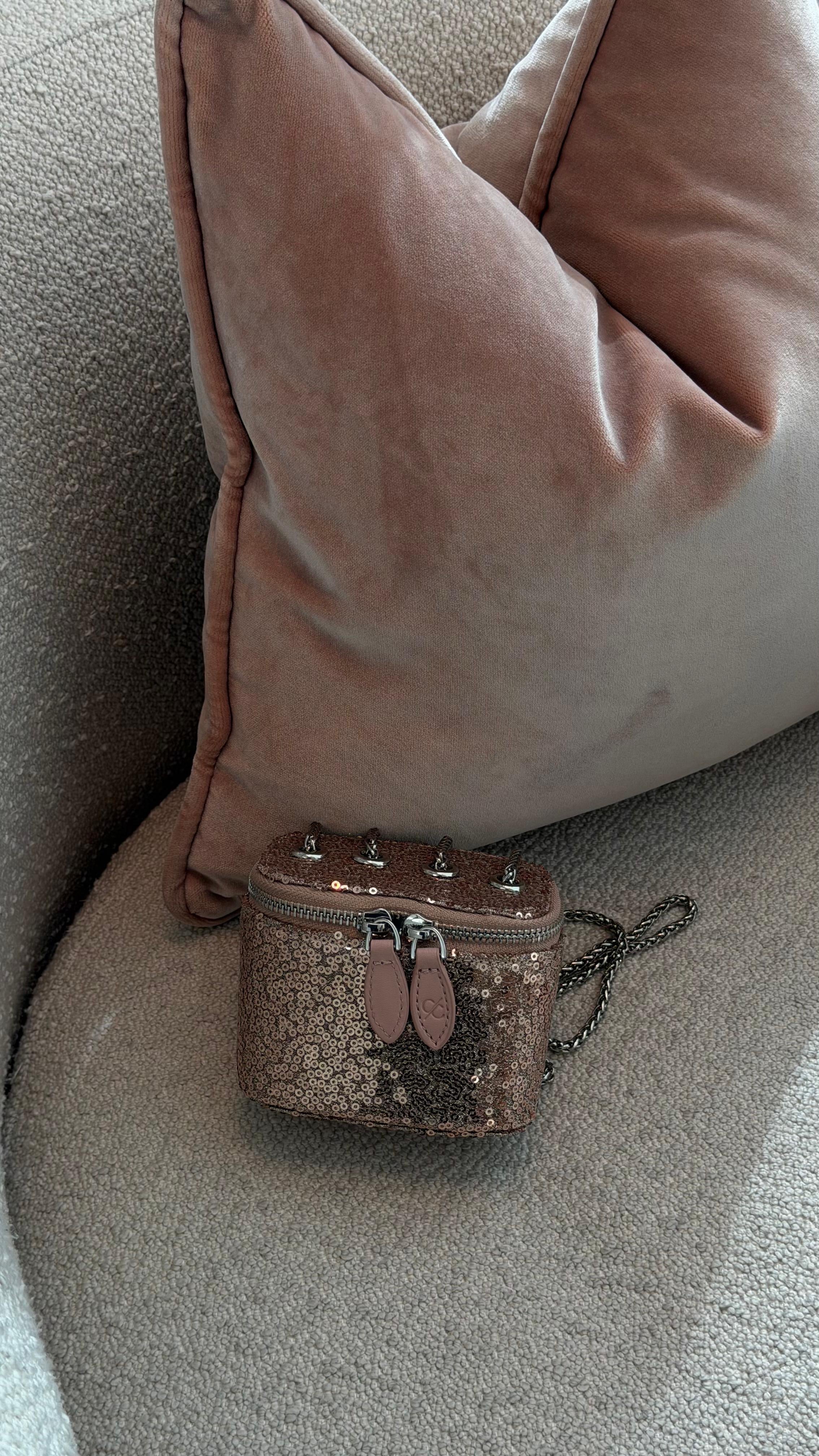 Clr- Rose Gold