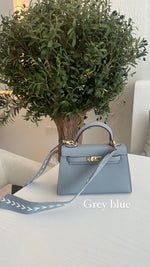 22 cm- grey blue