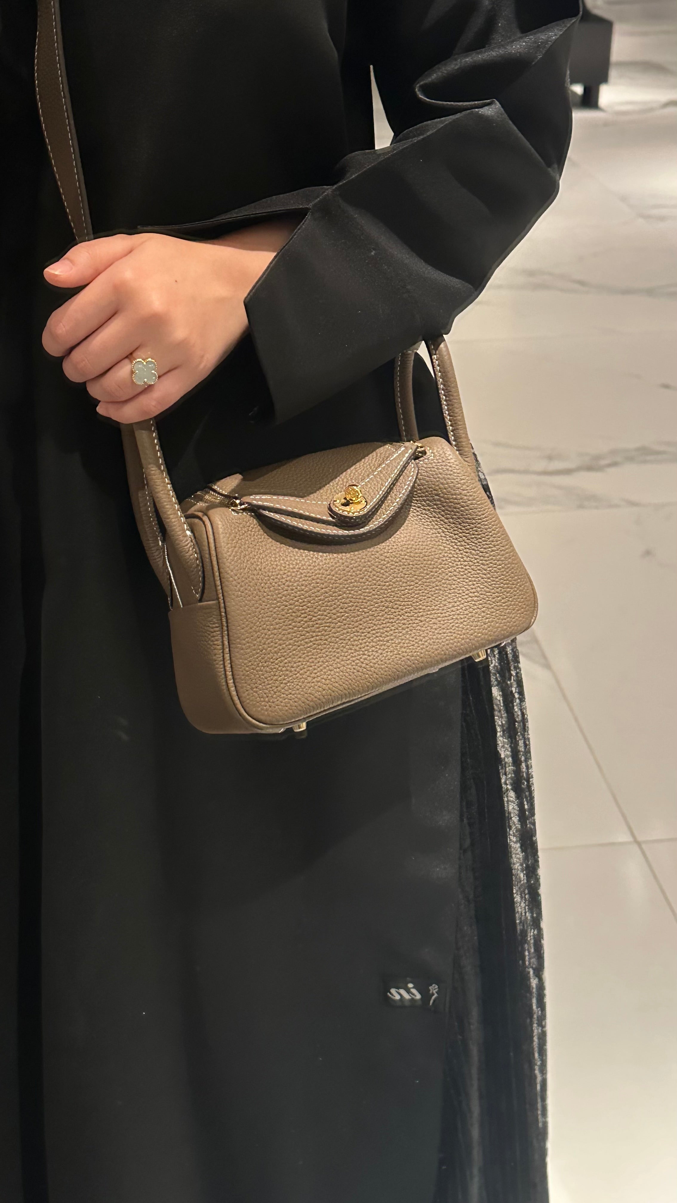 Hermes Lindy Bag in Etoupe – Luxury Shoulder Bag UAE | Clear UAE
