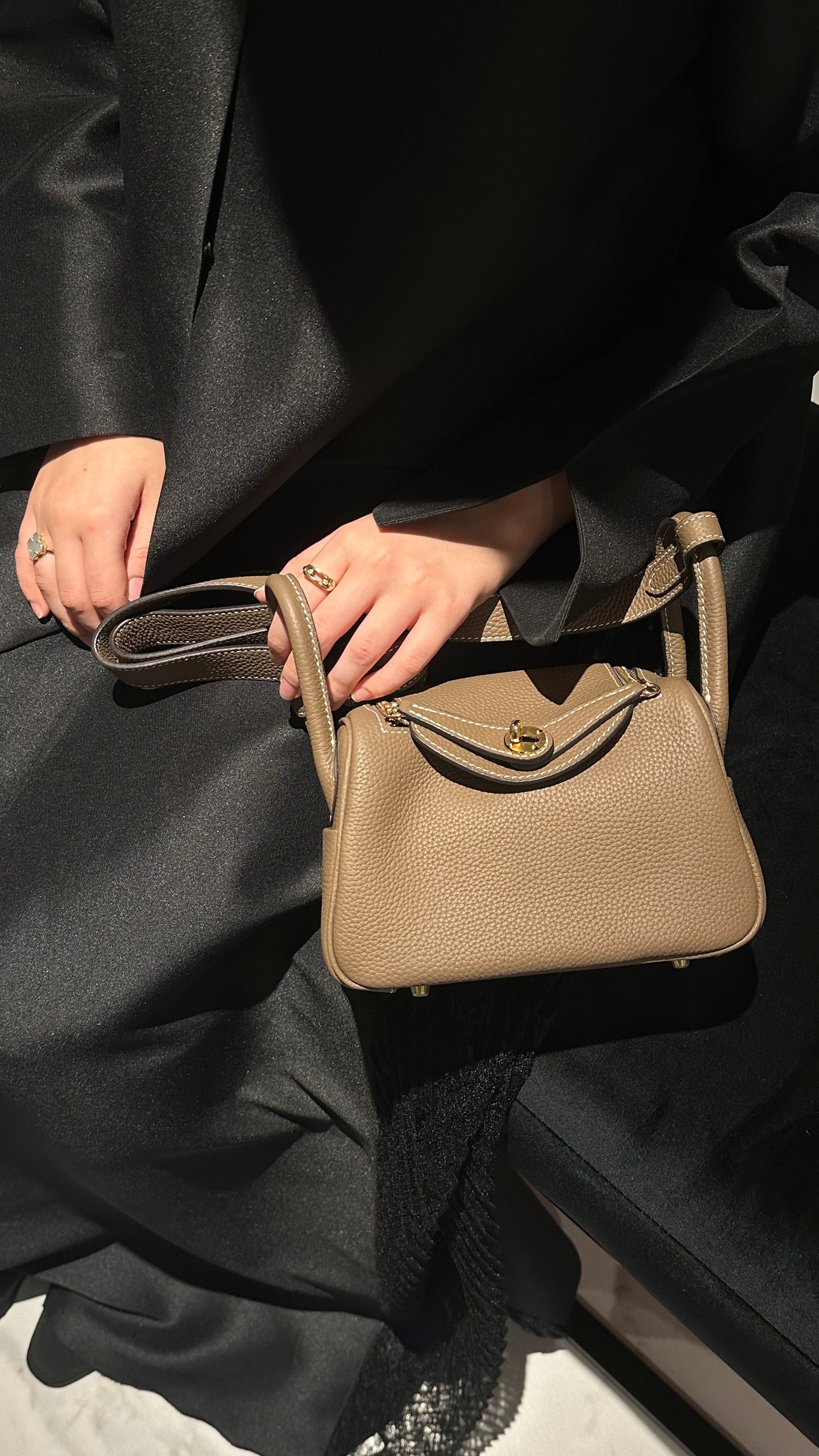 Hermes Lindy Bag in Etoupe – Luxury Shoulder Bag UAE | Clear UAE
