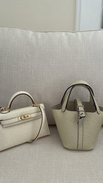 P- ostrich white