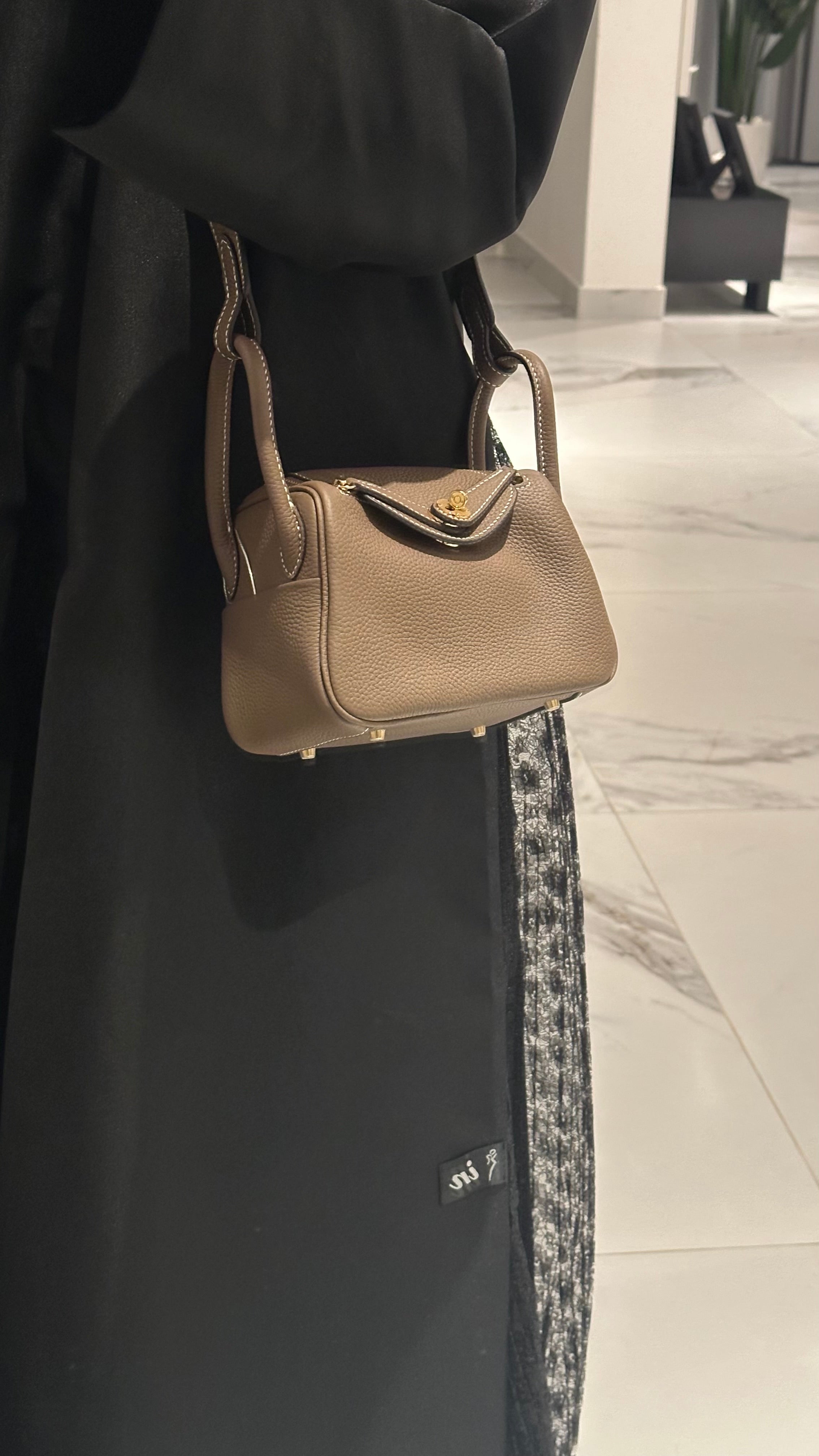 Hermes Lindy Bag in Etoupe – Luxury Shoulder Bag UAE | Clear UAE
